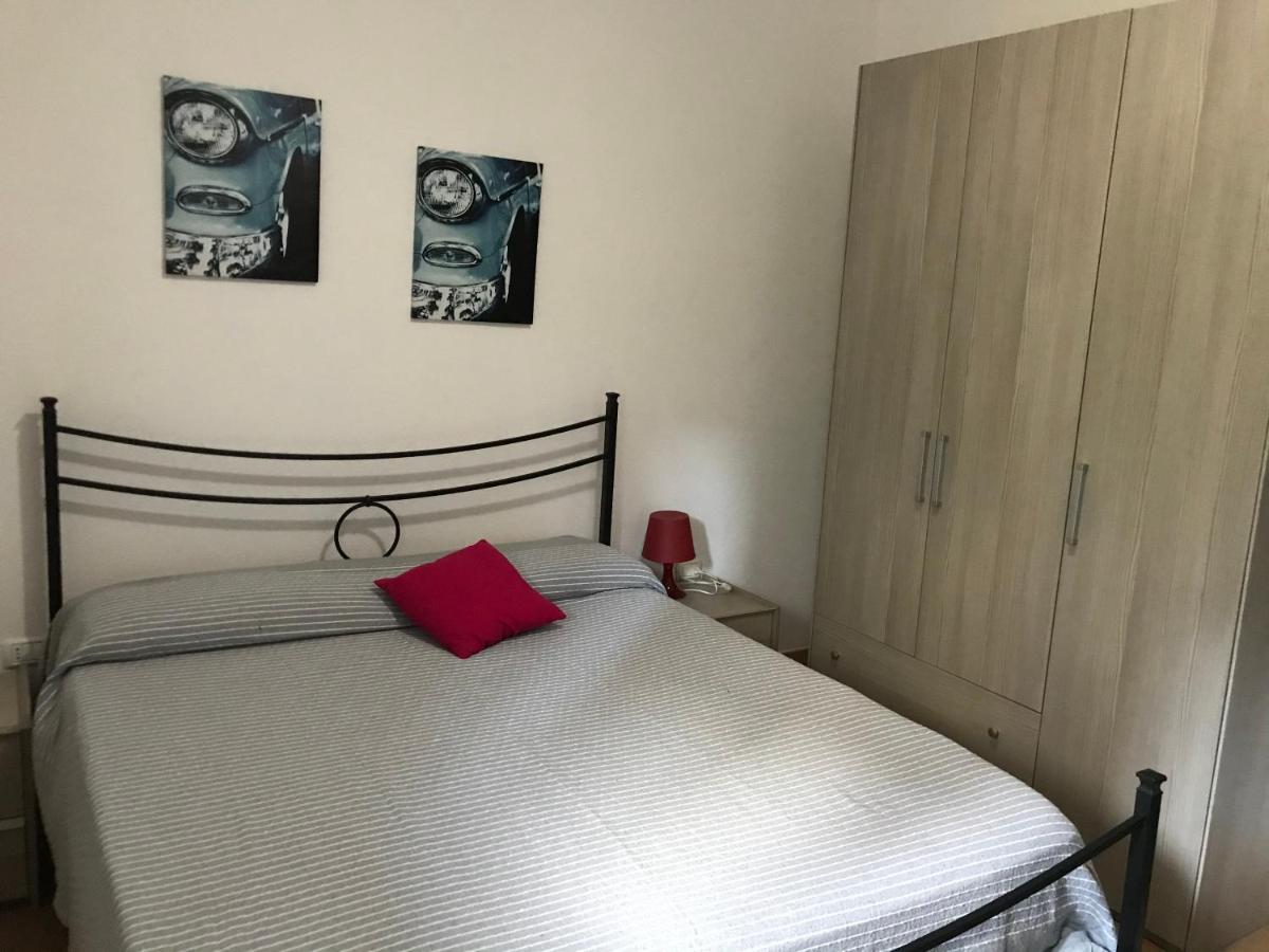 Apartamento Blue House Badesi Exterior foto