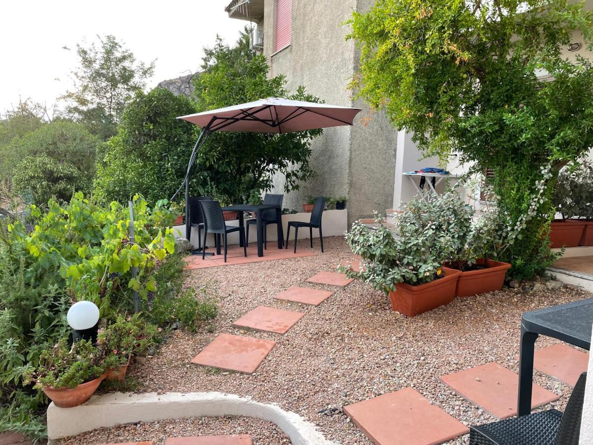 Apartamento Blue House Badesi Exterior foto